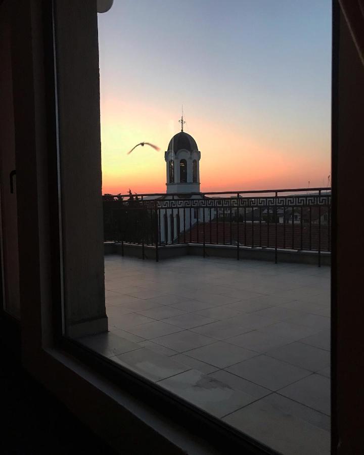 Family Hotel Friends Приморско Экстерьер фото
